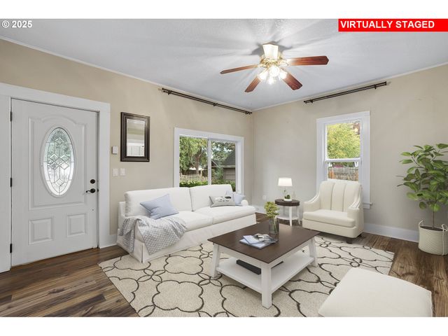 125 SELMA St, Oregon City, OR 97045