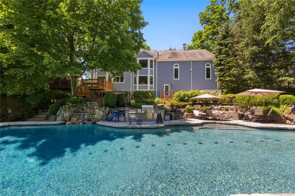 6 Canterbury Court, Briarcliff Manor, NY 10510 — photo 3