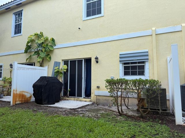 4037 NW 10th Place, Lauderhill, FL 33313
