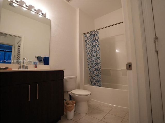 4037 NW 10th Place, Lauderhill, FL 33313