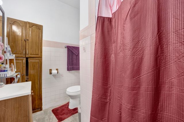 7515 S East End Avenue, Chicago, IL 60649