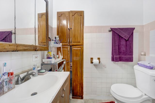 7515 S East End Avenue, Chicago, IL 60649