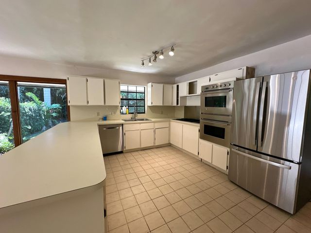 12320 NW 2ND Street, Plantation, FL 33325