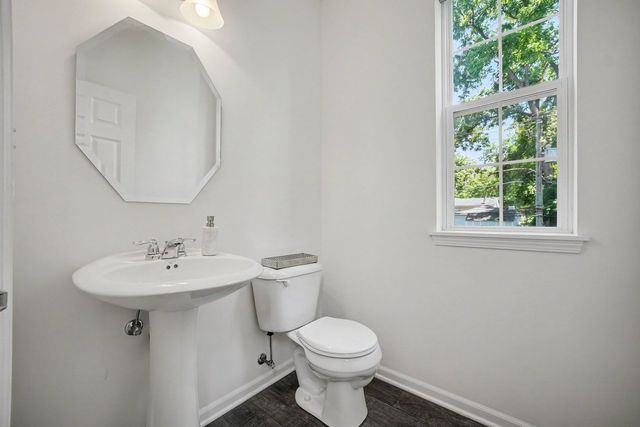 2492 Huntleigh Lane, Woodridge, IL 60517
