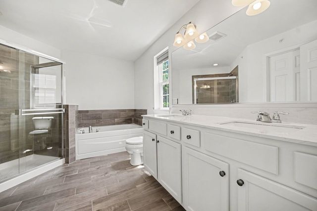2492 Huntleigh Lane, Woodridge, IL 60517