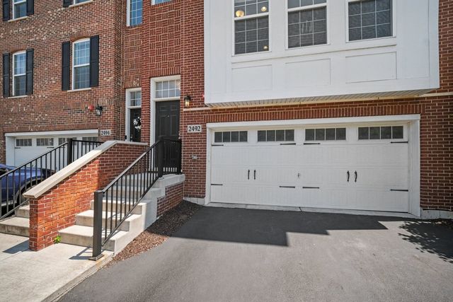 2492 Huntleigh Lane, Woodridge, IL 60517