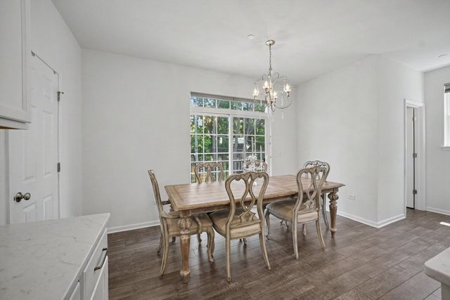 2492 Huntleigh Lane, Woodridge, IL 60517