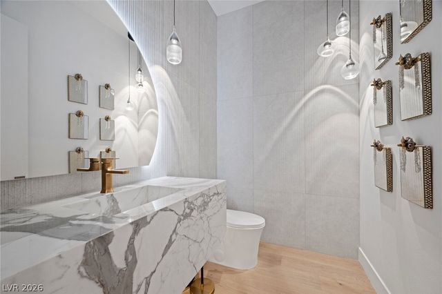 5 Gemstar Lane, Las Vegas, NV 89135