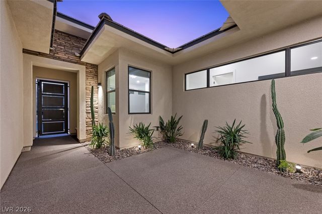 5 Gemstar Lane, Las Vegas, NV 89135