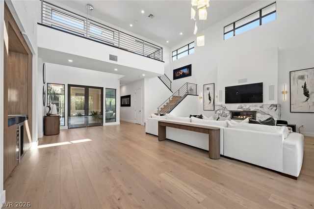 5 Gemstar Lane, Las Vegas, NV 89135