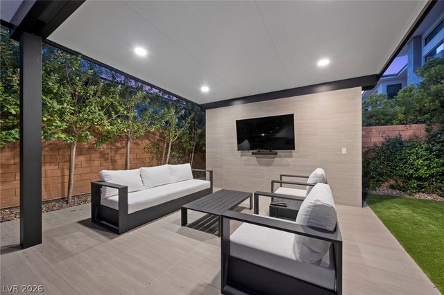 5 Gemstar Lane, Las Vegas, NV 89135