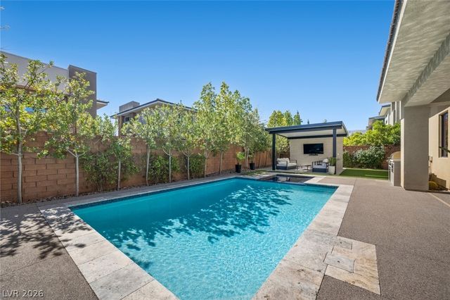 5 Gemstar Lane, Las Vegas, NV 89135