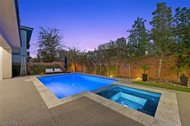 5 Gemstar Lane, Las Vegas, NV 89135