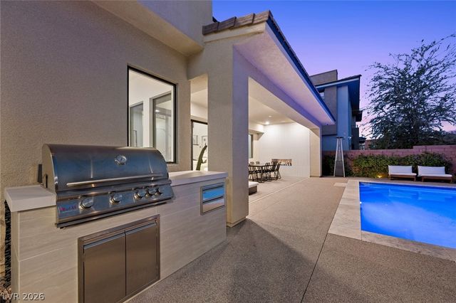 5 Gemstar Lane, Las Vegas, NV 89135