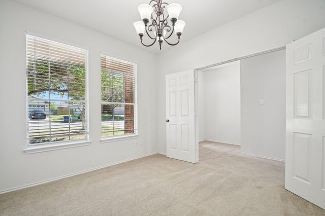 217 Killian LOOP, Hutto, TX 78634