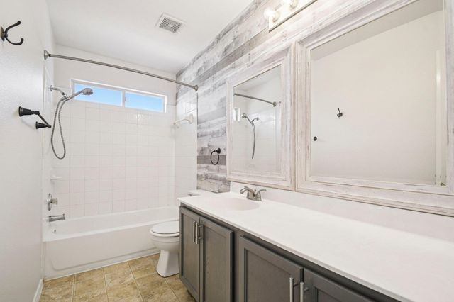 217 Killian LOOP, Hutto, TX 78634