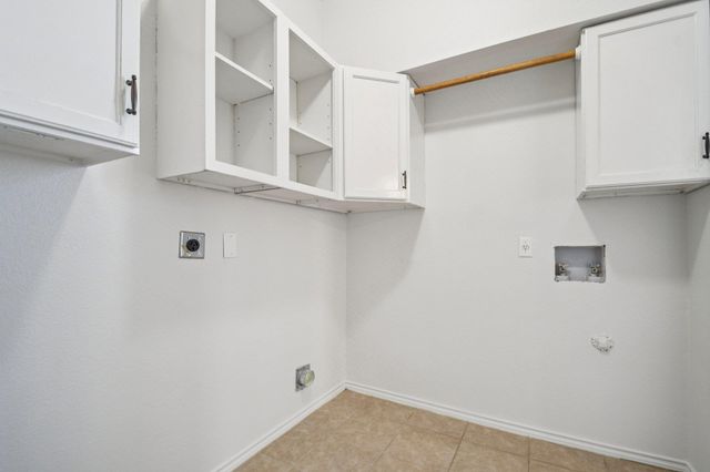 217 Killian LOOP, Hutto, TX 78634