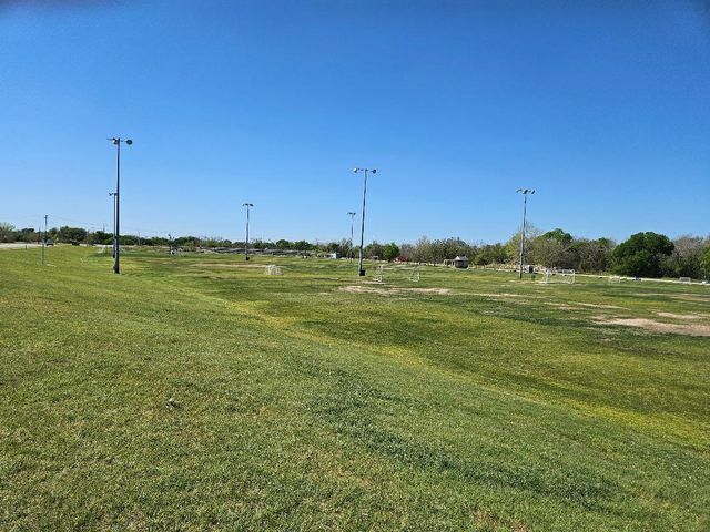 217 Killian LOOP, Hutto, TX 78634