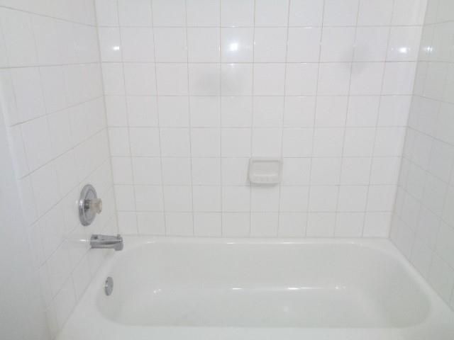 9503 Wyatt Oak Ln, Houston, TX 77044