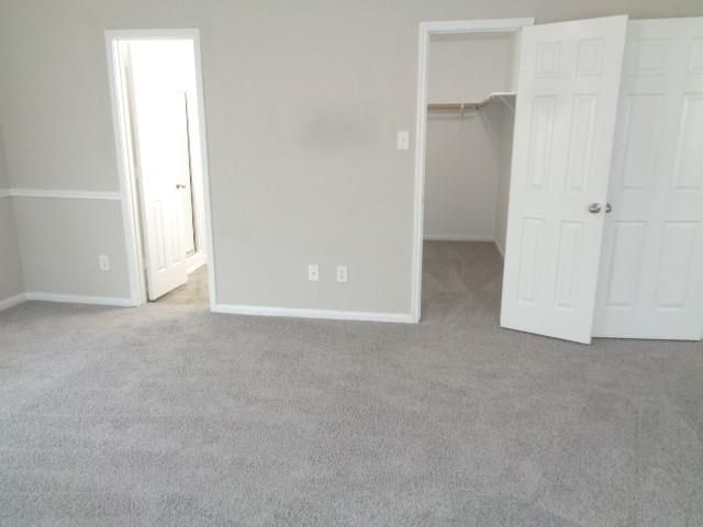 9503 Wyatt Oak Ln, Houston, TX 77044