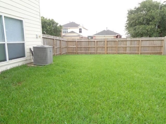 9503 Wyatt Oak Ln, Houston, TX 77044