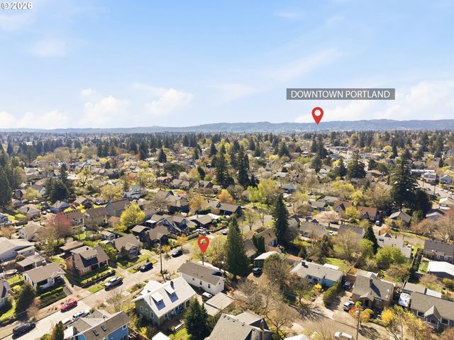 6855 Ne SISKIYOU St, Portland, OR 97213