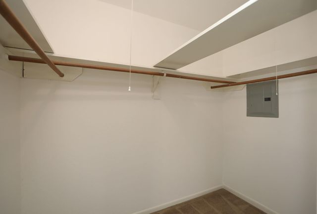 17401 Red Oak Drive 97, Houston, TX 77090