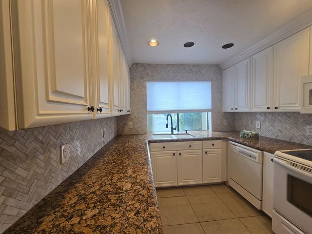 4360 Fountains Drive 4360, Lake Worth, FL 33467