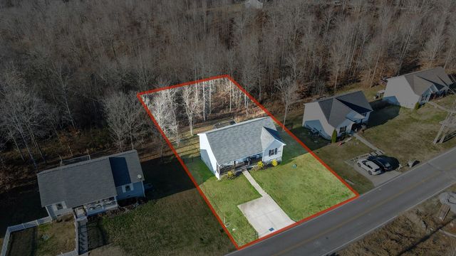 556 Skyview Dr, Ashland City, TN 37015