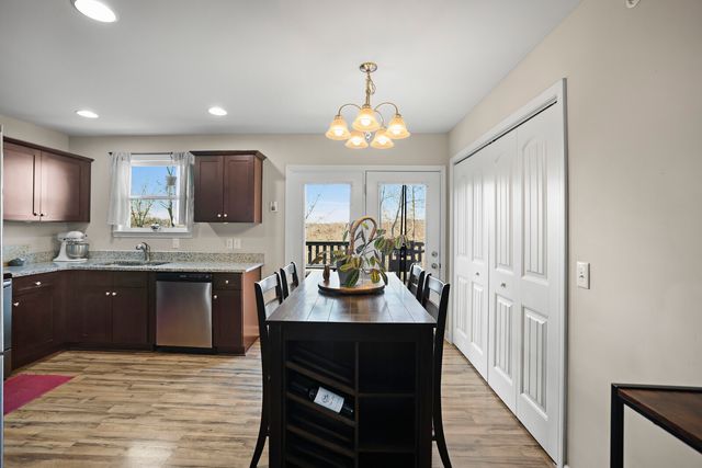 556 Skyview Dr, Ashland City, TN 37015