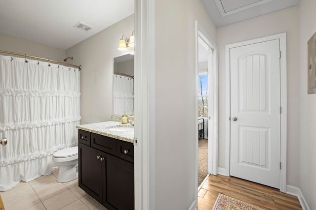 556 Skyview Dr, Ashland City, TN 37015