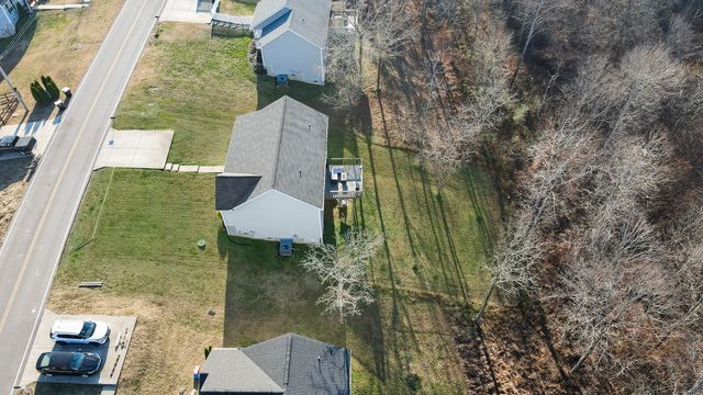 556 Skyview Dr, Ashland City, TN 37015
