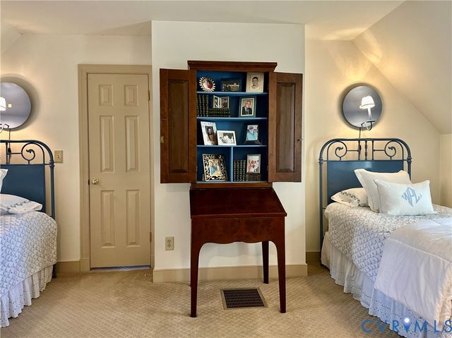 8286 Flannigan Mill Rd, Mechanicsville, VA 23111