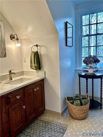 8286 Flannigan Mill Rd, Mechanicsville, VA 23111