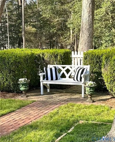 8286 Flannigan Mill Rd, Mechanicsville, VA 23111