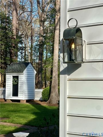 8286 Flannigan Mill Rd, Mechanicsville, VA 23111