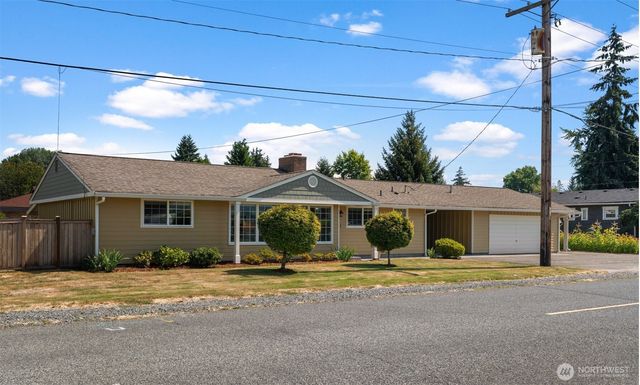 911 11th Street NW, Puyallup, WA 98371