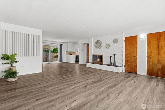911 11th Street NW, Puyallup, WA 98371