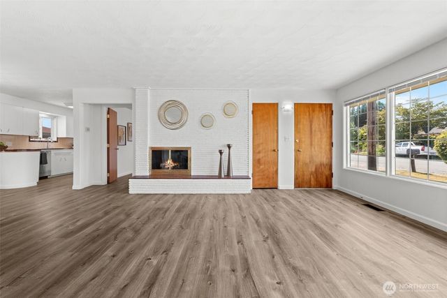 911 11th Street NW, Puyallup, WA 98371