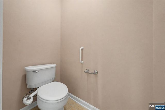 2116 Warrens Way, Wanaque, NJ 07465