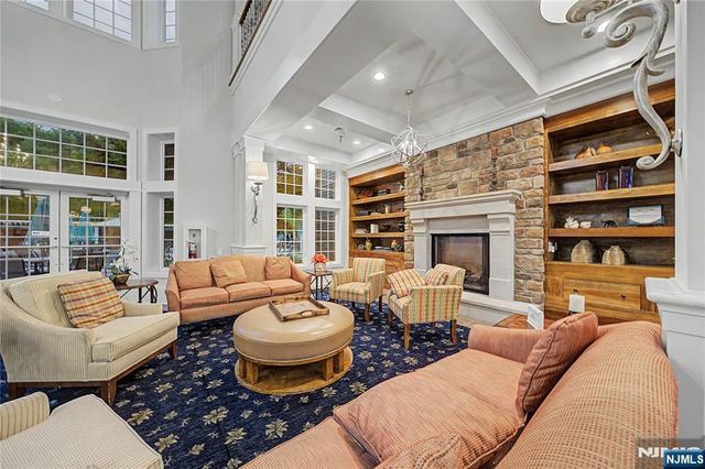 2116 Warrens Way, Wanaque, NJ 07465