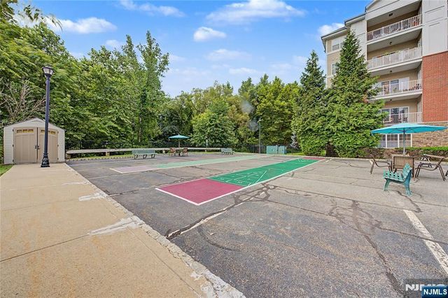 2116 Warrens Way, Wanaque, NJ 07465