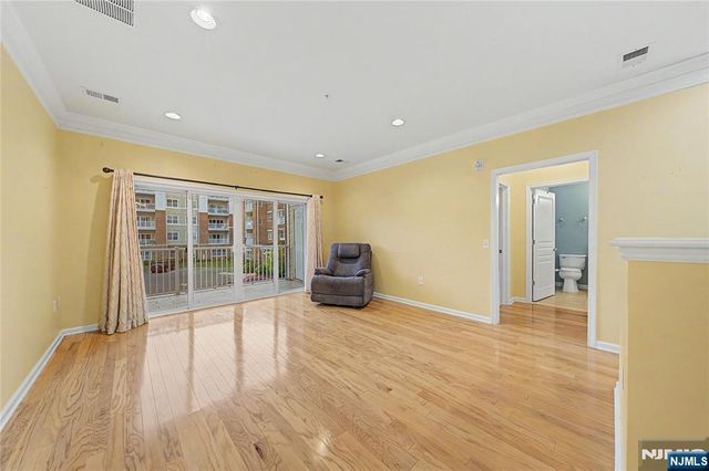 2116 Warrens Way, Wanaque, NJ 07465