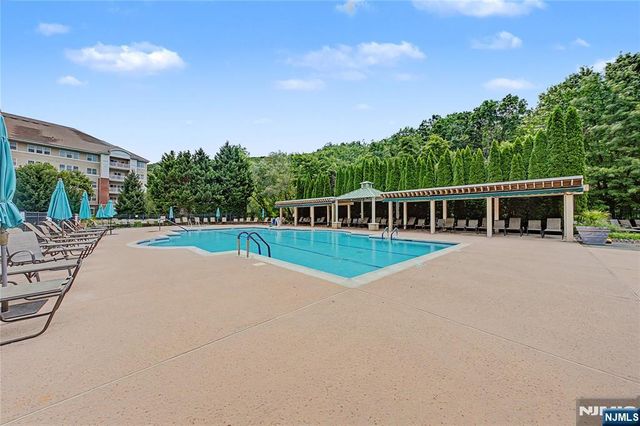 2116 Warrens Way, Wanaque, NJ 07465