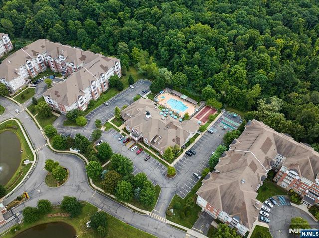2116 Warrens Way, Wanaque, NJ 07465