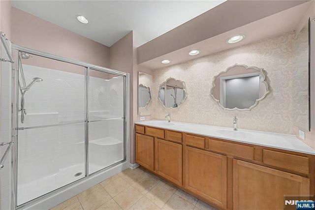 2116 Warrens Way, Wanaque, NJ 07465