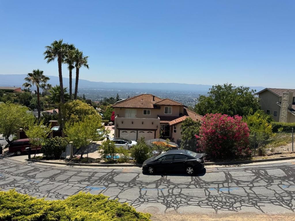 10060 Bon Vista Court, San Jose, CA 95127