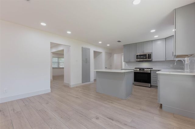 2007 Ganyard Drive, Houston, TX 77043