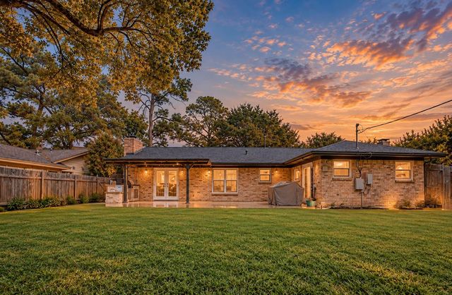 2007 Ganyard Drive, Houston, TX 77043