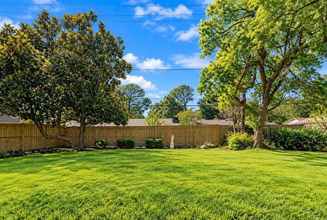 2007 Ganyard Drive, Houston, TX 77043